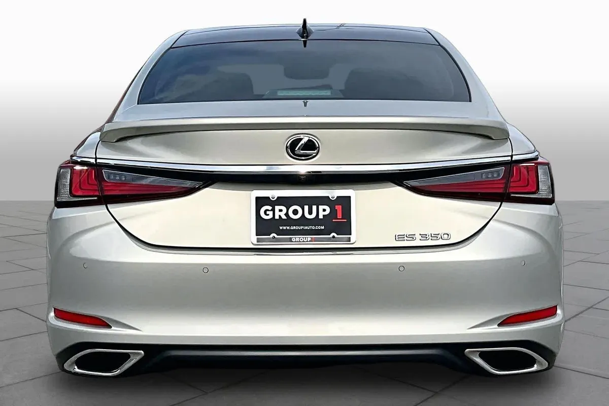 2022 Lexus ES 350 Ultra Luxury thumbnail 5