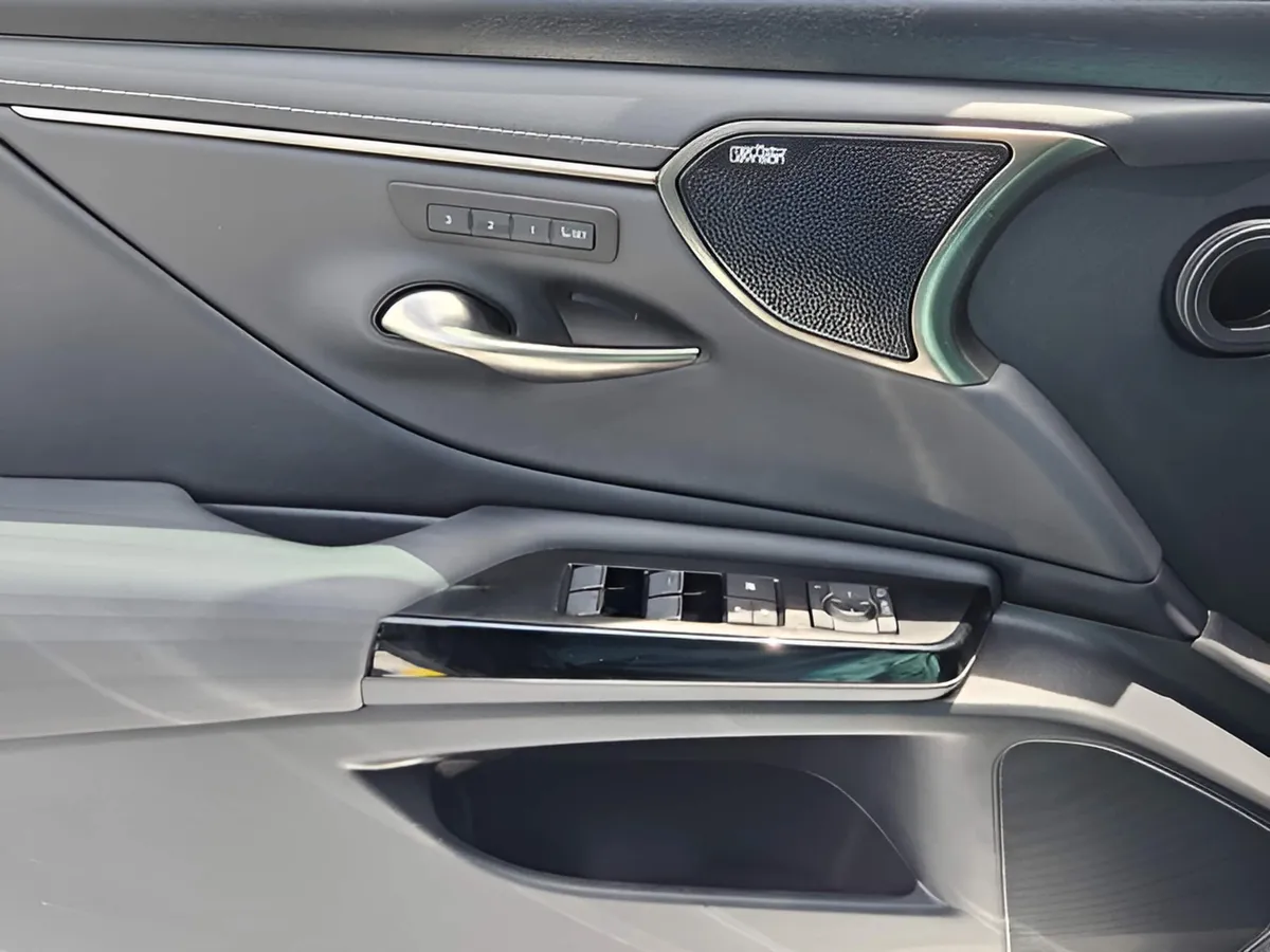 2022 LEXUS ES ES 350 Ultra Luxury thumbnail 14