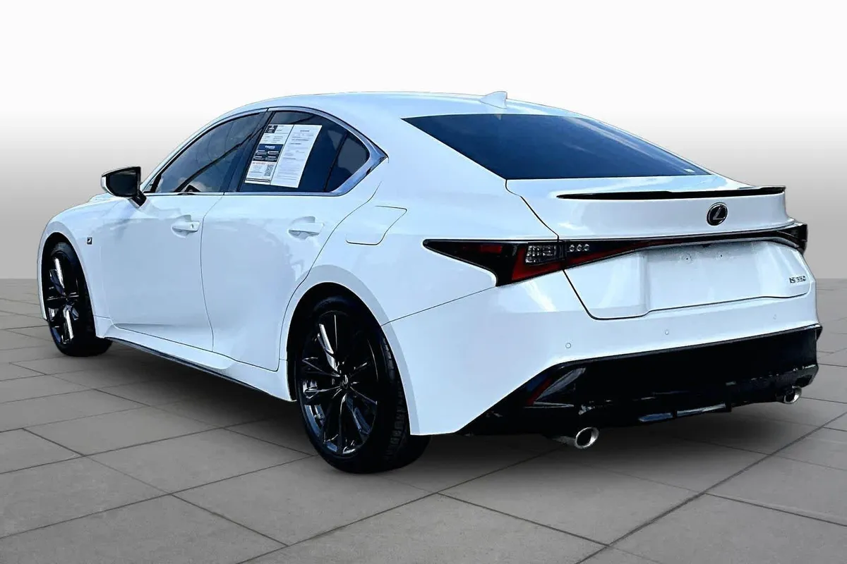 2022 Lexus IS 350 F SPORT thumbnail 12