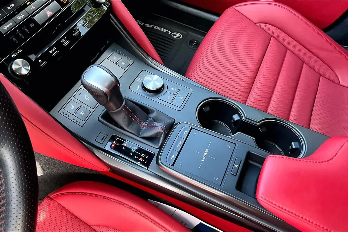 2022 Lexus IS 350 F SPORT thumbnail 17