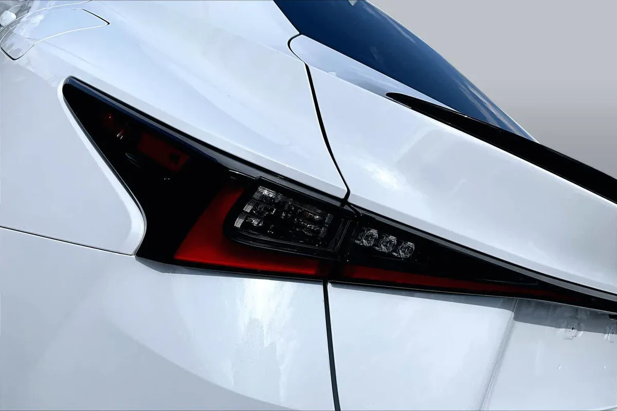 2022 Lexus IS 350 F SPORT thumbnail 29