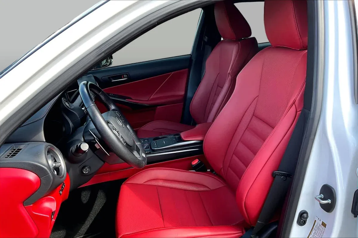 2022 Lexus IS 350 F SPORT thumbnail 8