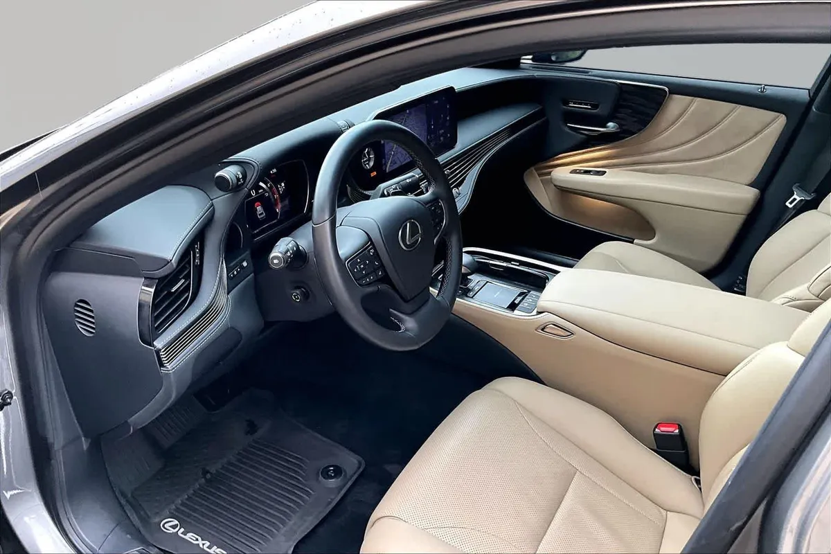 2022 Lexus LS 500 thumbnail 18