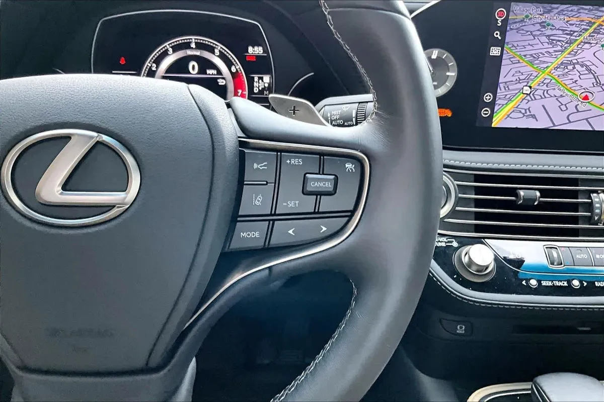 2022 Lexus LS 500 thumbnail 25