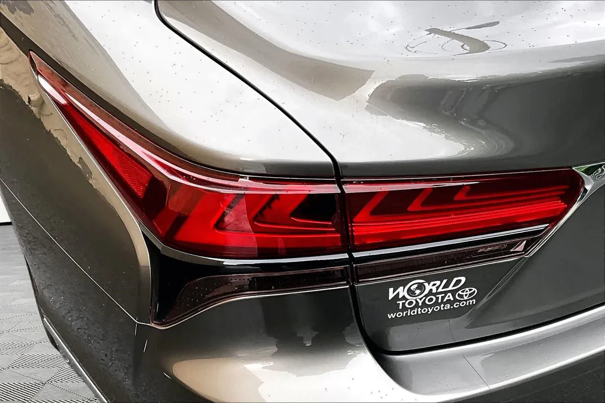 2022 Lexus LS 500 thumbnail 29
