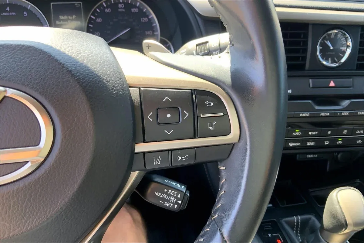 2022 Lexus RX 350 thumbnail 23