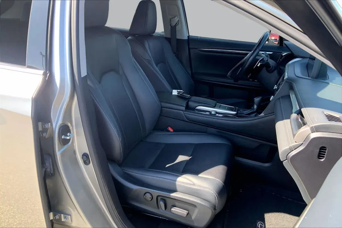 2022 Lexus RX 350 thumbnail 9