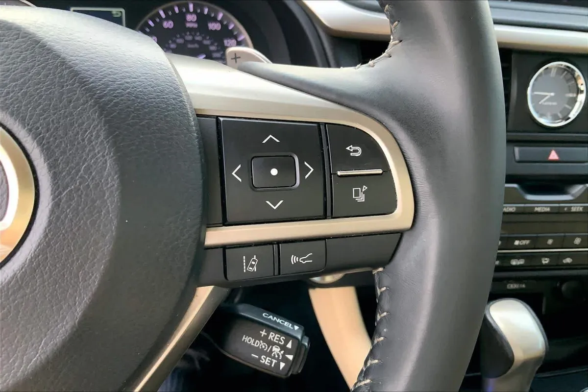 2022 Lexus RX 350 thumbnail 35