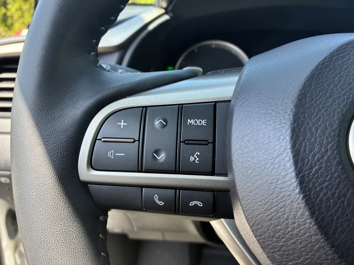 2022 Lexus RX RX 350 thumbnail 29