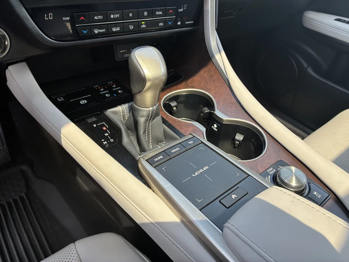 2022 Lexus RX RX 350 thumbnail 33