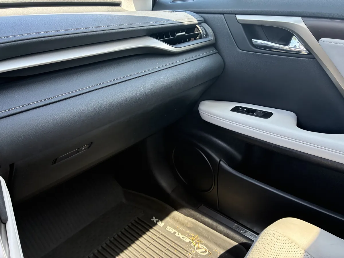 2022 Lexus RX RX 350 thumbnail 35