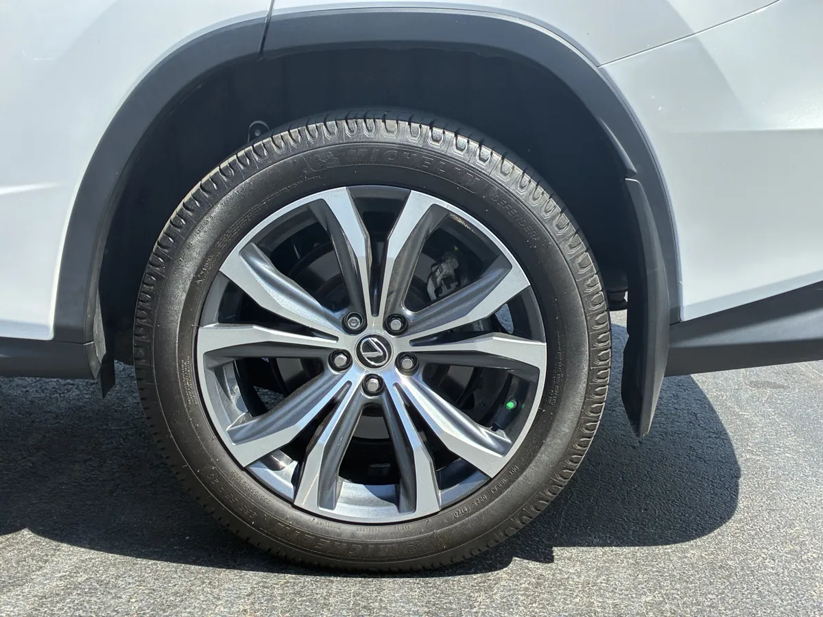2022 Lexus RX RX 350 thumbnail 9