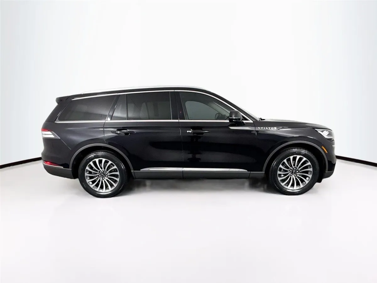 2022 Lincoln Aviator Reserve thumbnail 11