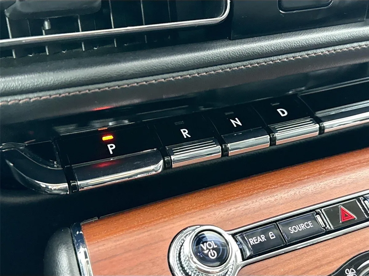 2022 Lincoln Aviator Reserve thumbnail 27