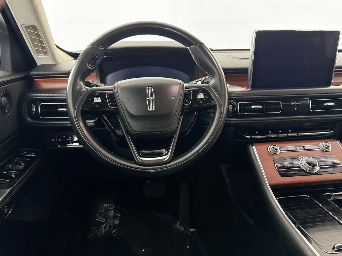 2022 Lincoln Aviator Reserve thumbnail 32