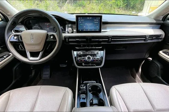 2022 Lincoln Corsair Standard thumbnail 7