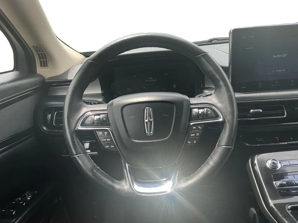 2022 Lincoln Nautilus Standard thumbnail 18