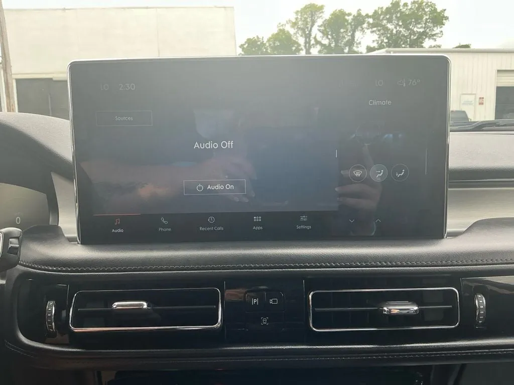 2022 Lincoln Nautilus Standard thumbnail 26