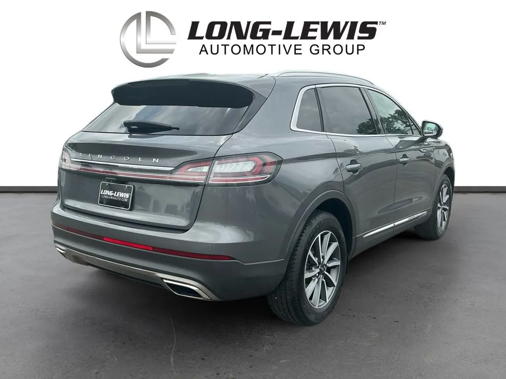 2022 Lincoln Nautilus Standard thumbnail 7