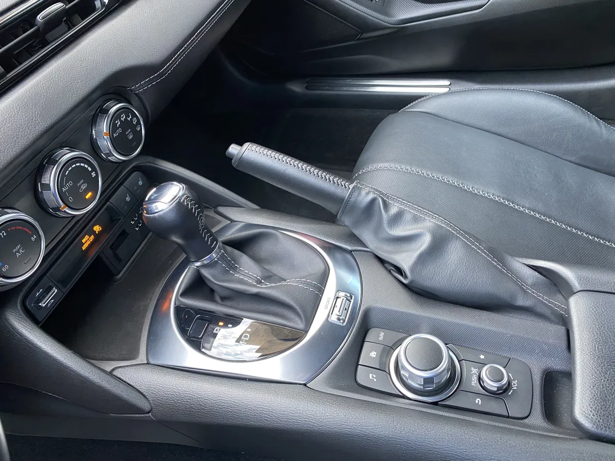 2022 Mazda MX-5 Miata RF Grand Touring thumbnail 26