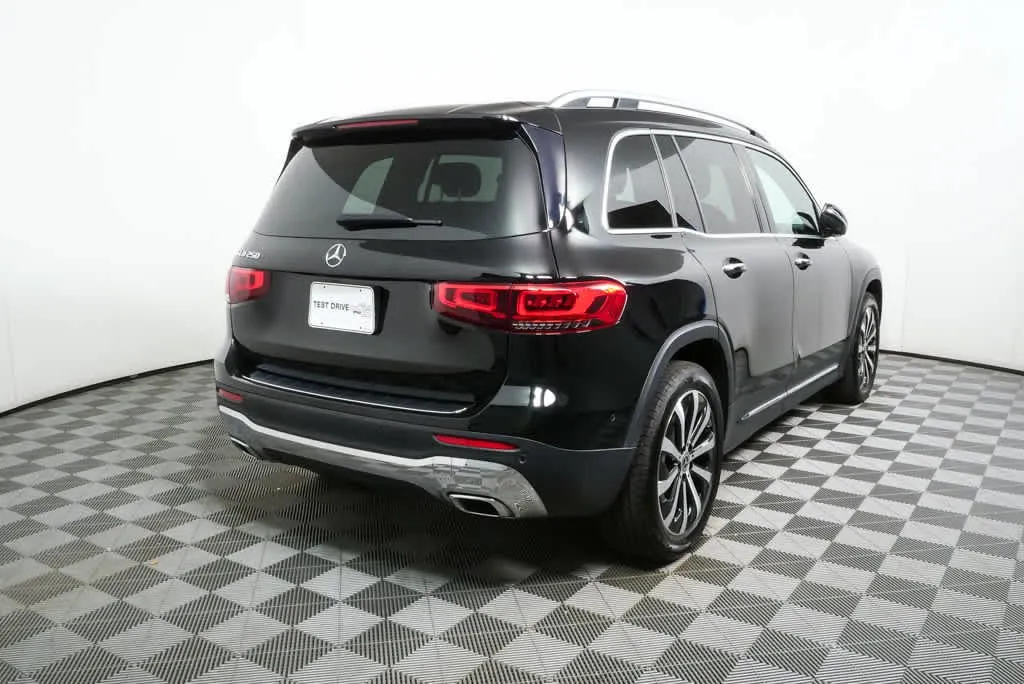 2022 MERCEDES-BENZ GLB 250 GLB 250 thumbnail 3