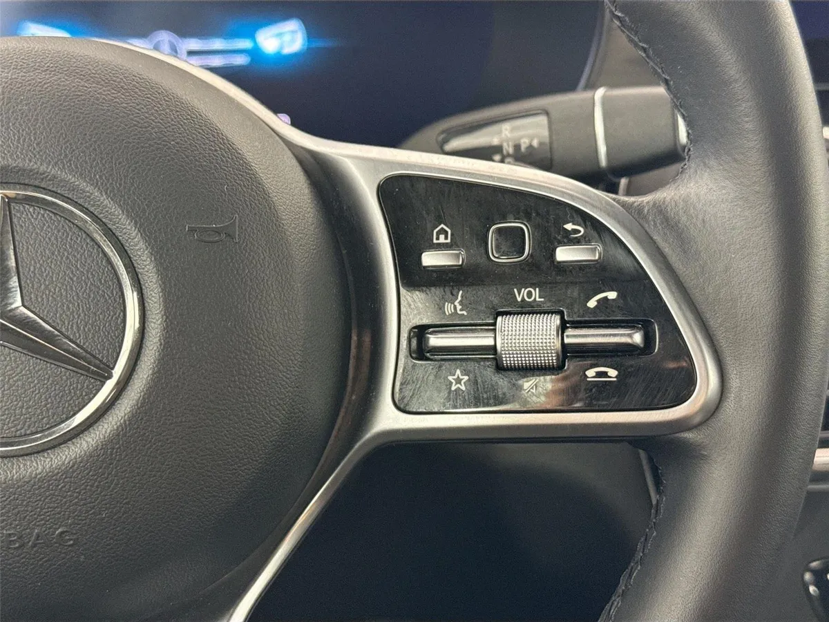 2022 Mercedes-Benz GLC GLC 300 thumbnail 18