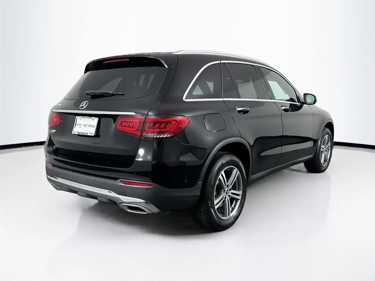 2022 Mercedes-Benz GLC GLC 300 thumbnail 2