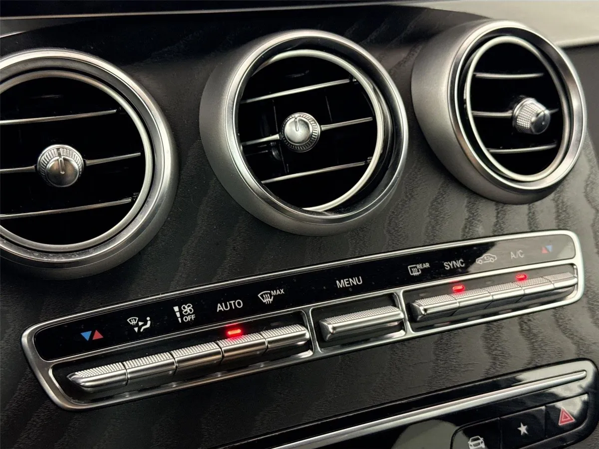 2022 Mercedes-Benz GLC GLC 300 thumbnail 26