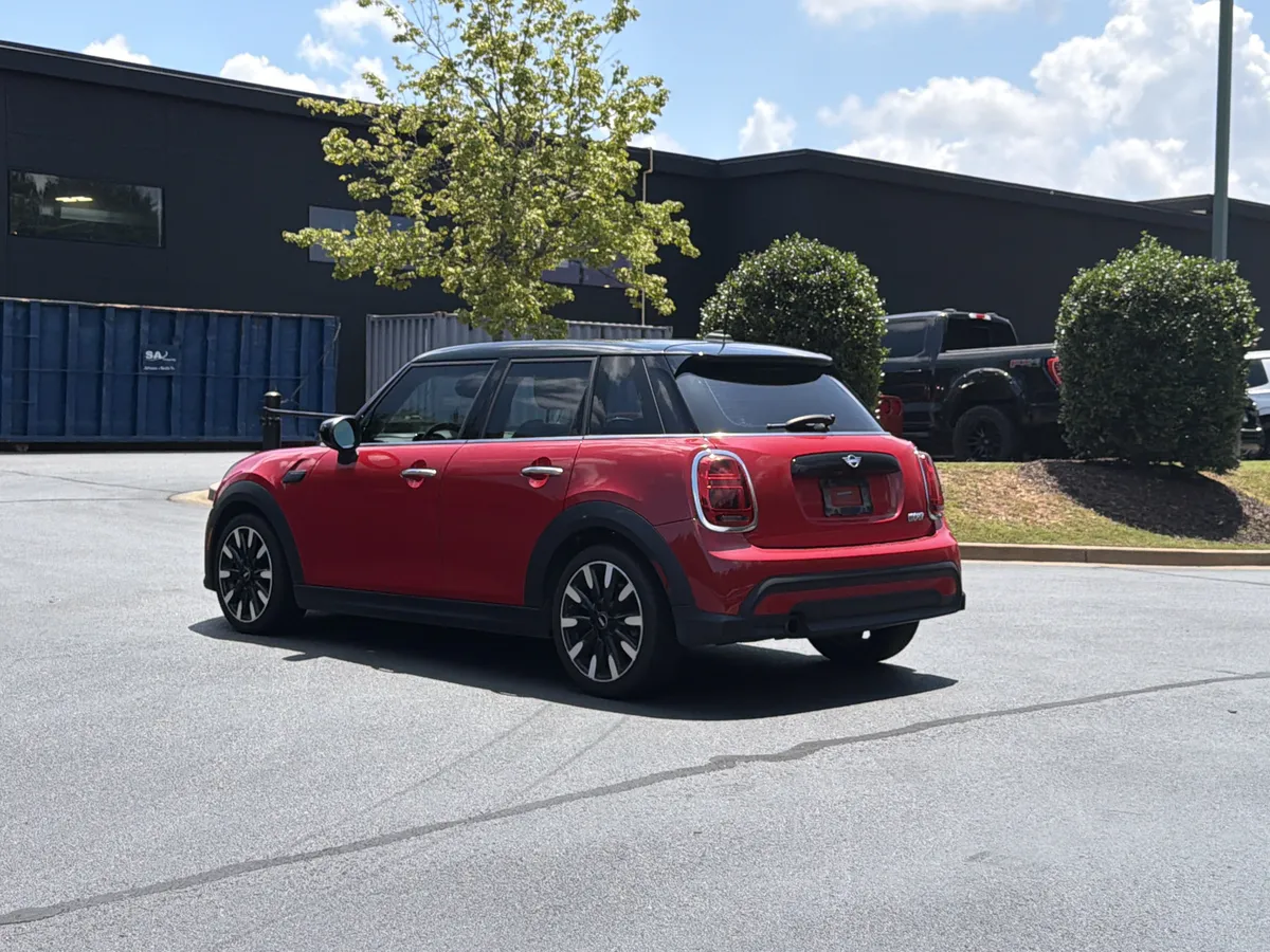 2022 MINI Hardtop 4 Door Cooper thumbnail 14