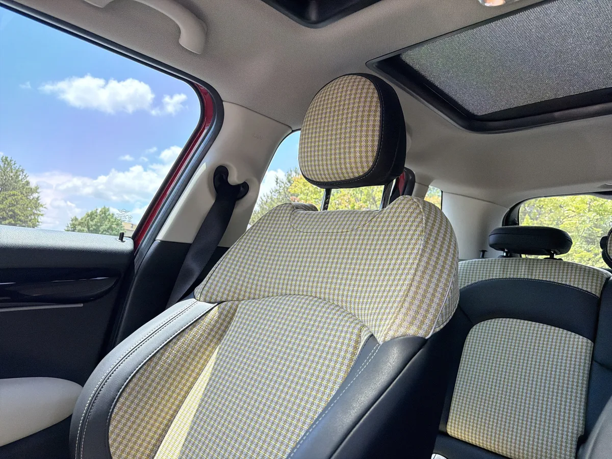 2022 MINI Hardtop 4 Door Cooper thumbnail 19