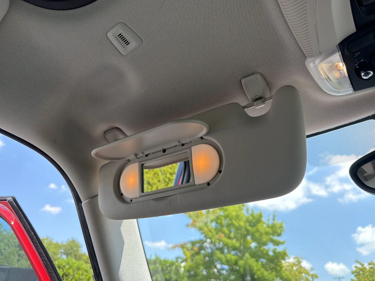 2022 MINI Hardtop 4 Door Cooper thumbnail 21