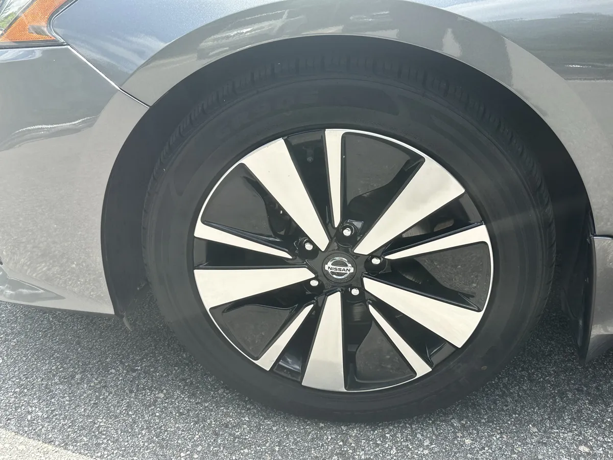 2022 Nissan Altima 2.5 SV thumbnail 12