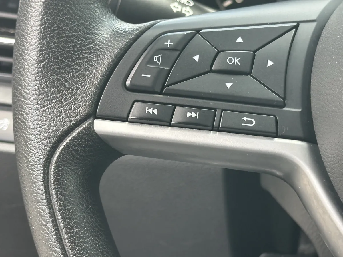 2022 Nissan Altima 2.5 SV thumbnail 20