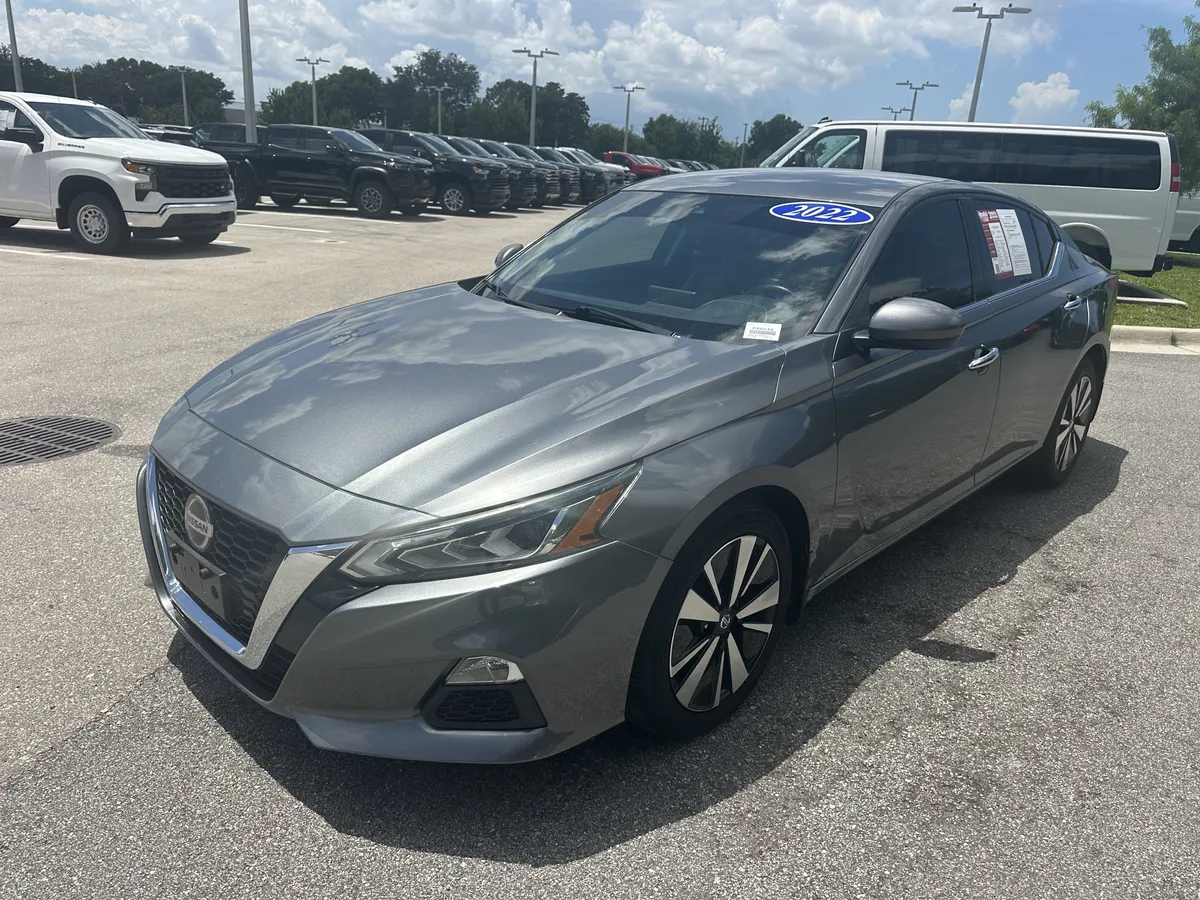 2022 Nissan Altima 2.5 SV thumbnail 4