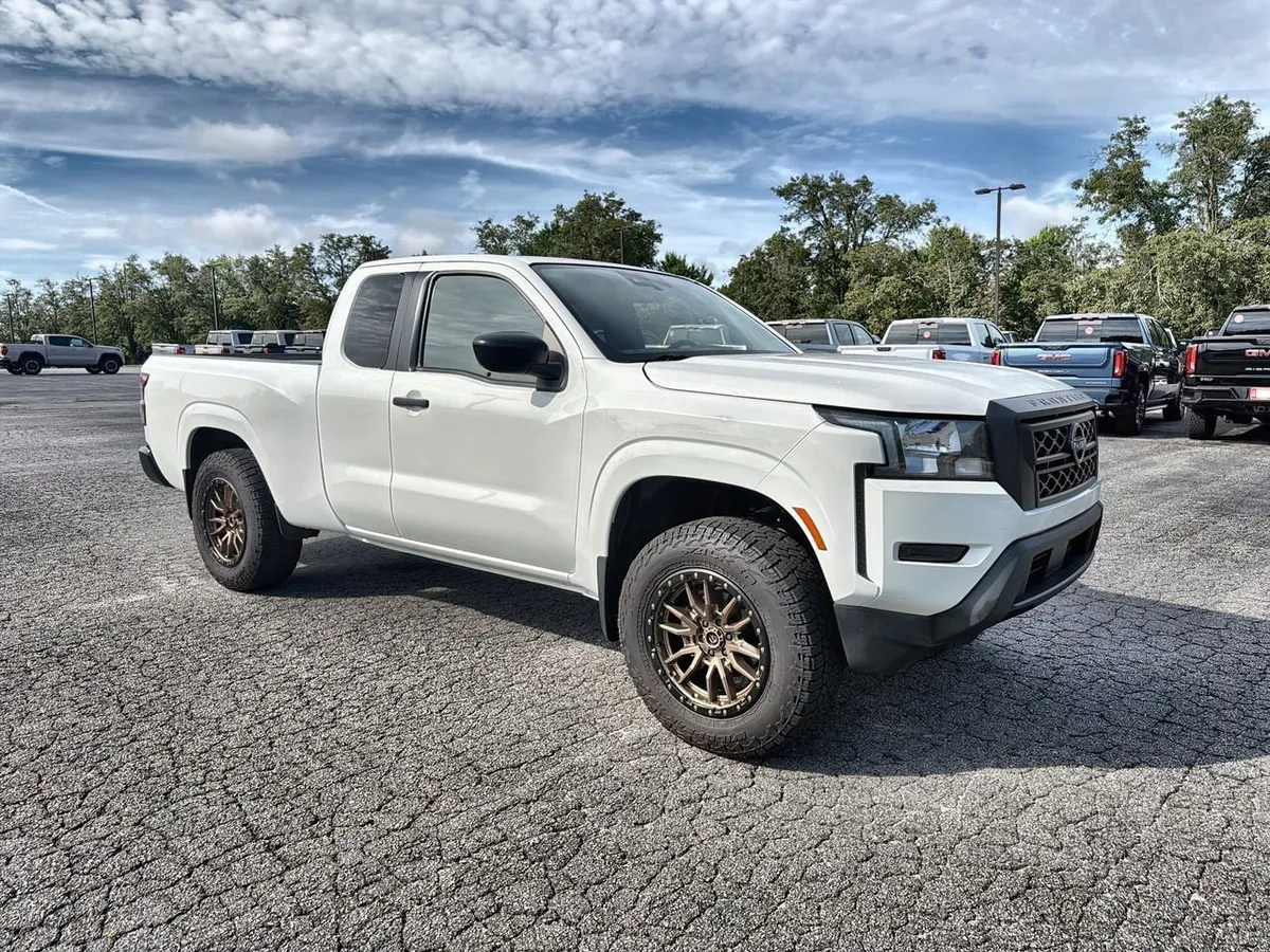 2022 Nissan Frontier King Cab S 4x2 thumbnail 2