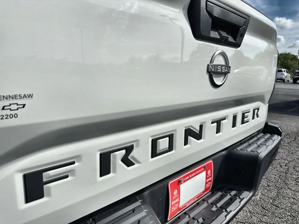 2022 Nissan Frontier King Cab S 4x2 thumbnail 27