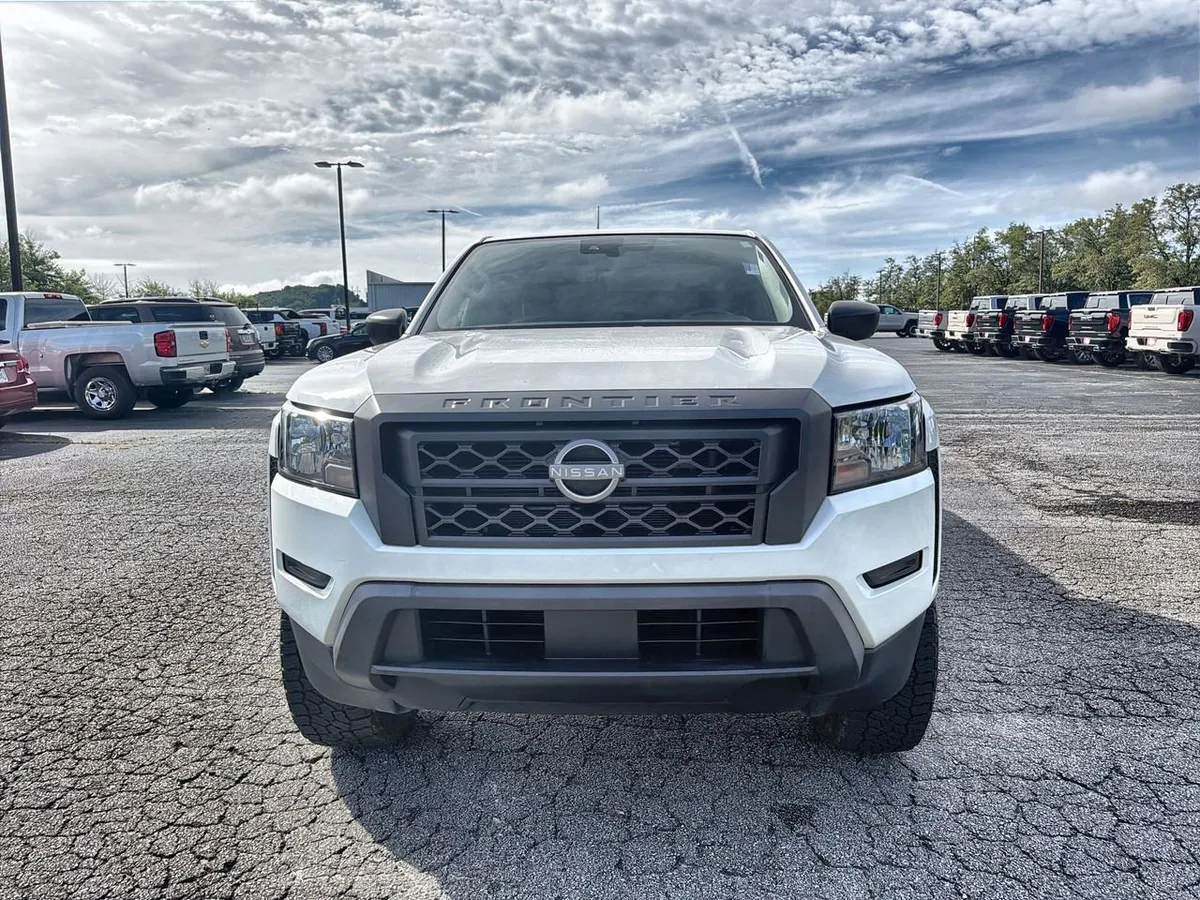 2022 Nissan Frontier King Cab S 4x2 thumbnail 3