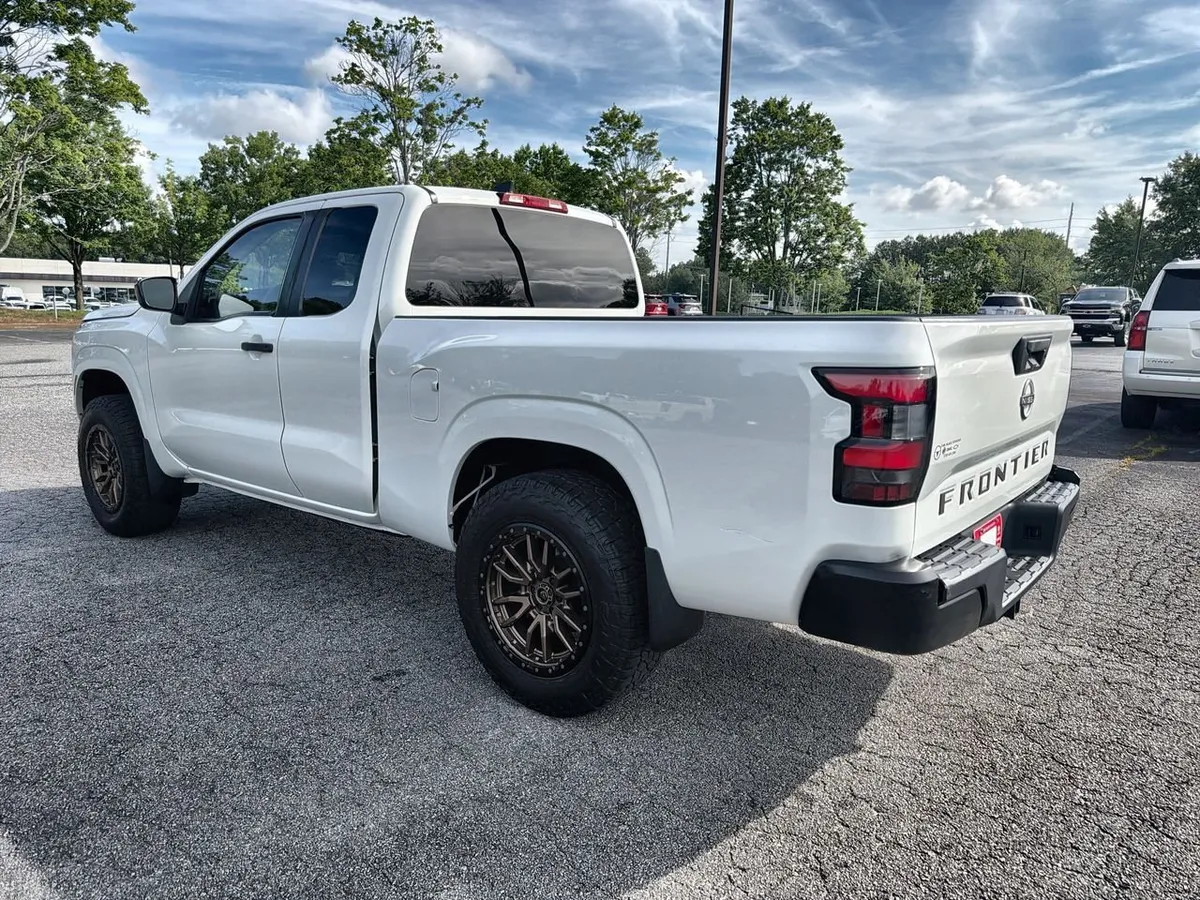 2022 Nissan Frontier King Cab S 4x2 thumbnail 6