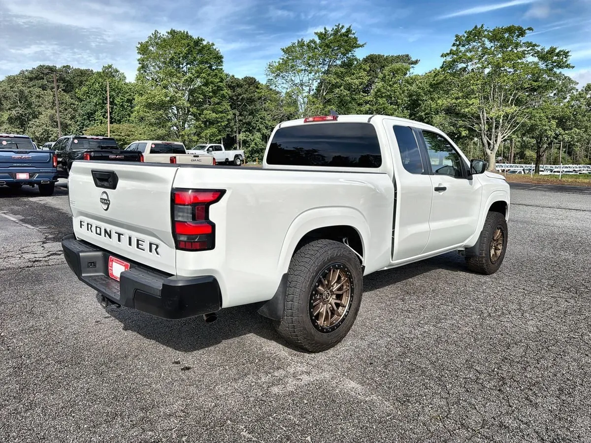 2022 Nissan Frontier King Cab S 4x2 thumbnail 8