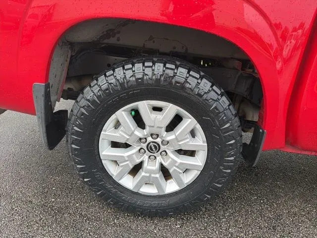 2022 Nissan Frontier SV thumbnail 12