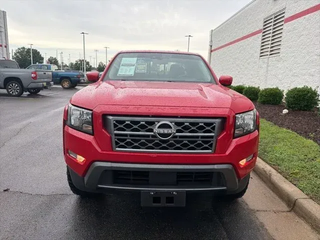 2022 Nissan Frontier SV thumbnail 2