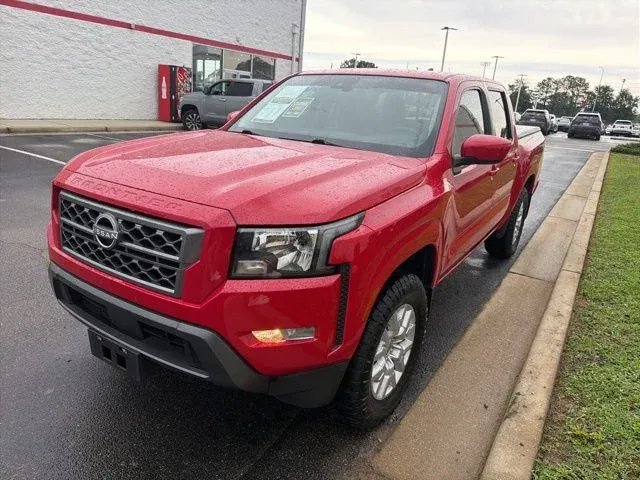 2022 Nissan Frontier SV thumbnail 3