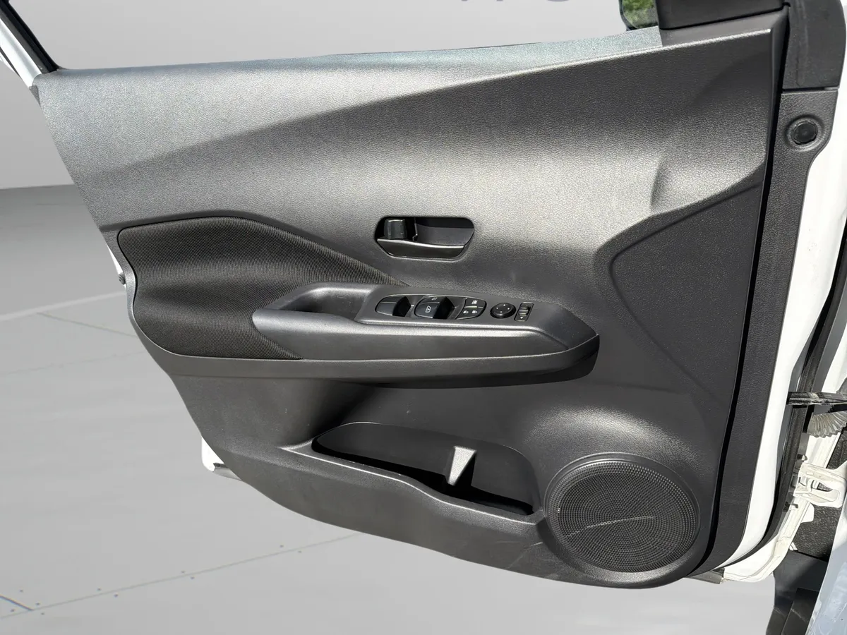 2022 Nissan Kicks S thumbnail 17