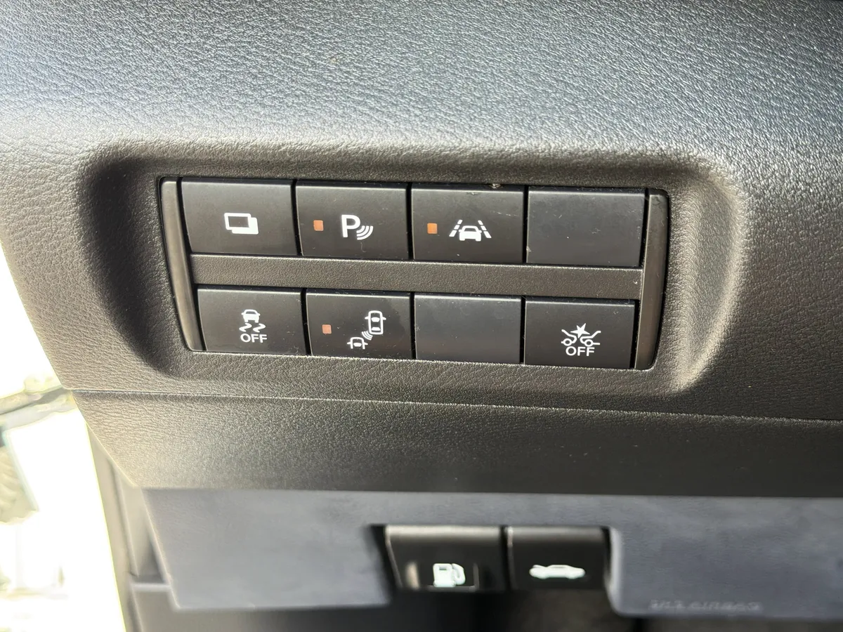 2022 Nissan Kicks S thumbnail 18