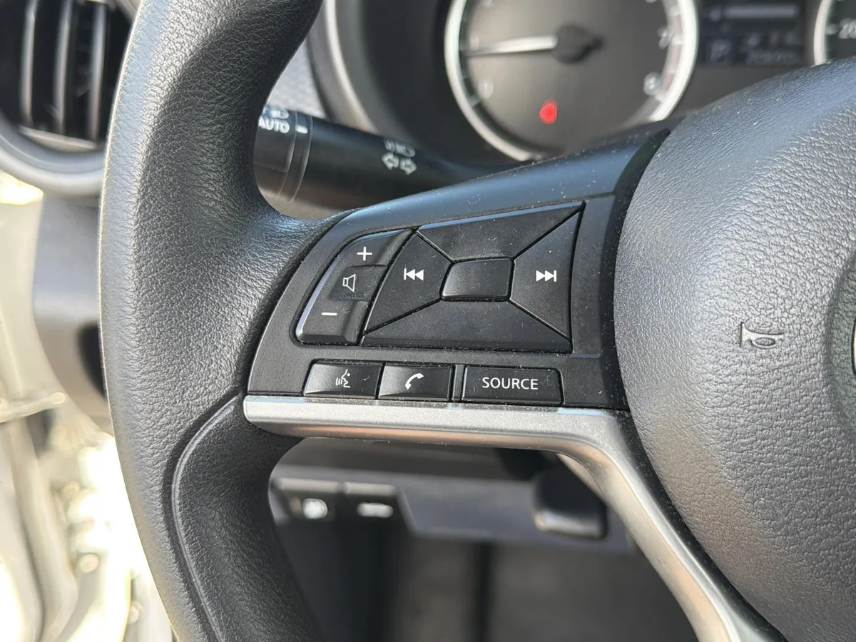2022 Nissan Kicks S thumbnail 23
