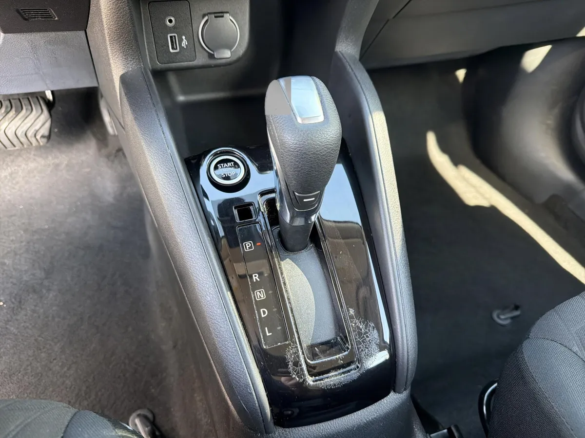 2022 Nissan Kicks S thumbnail 26