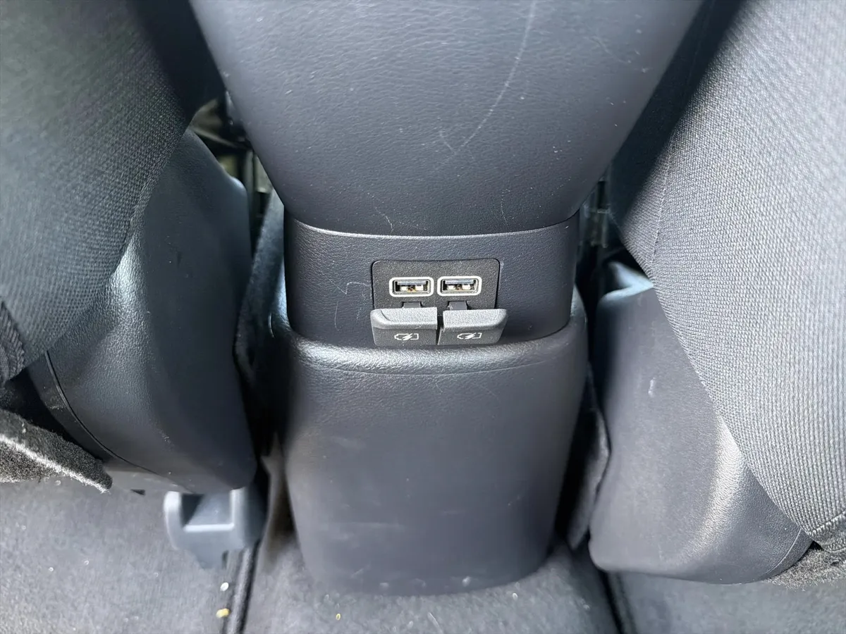 2022 Nissan Kicks S thumbnail 31