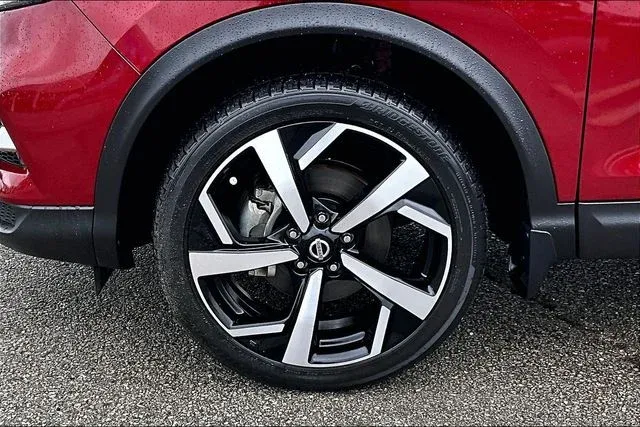 2022 Nissan Rogue Sport SL thumbnail 30