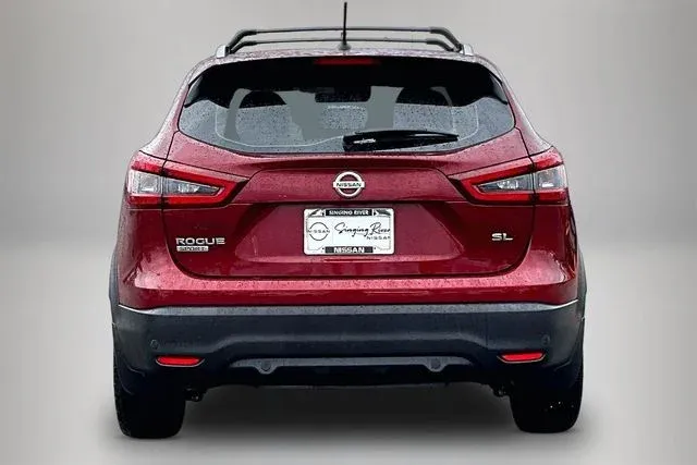2022 Nissan Rogue Sport SL thumbnail 6