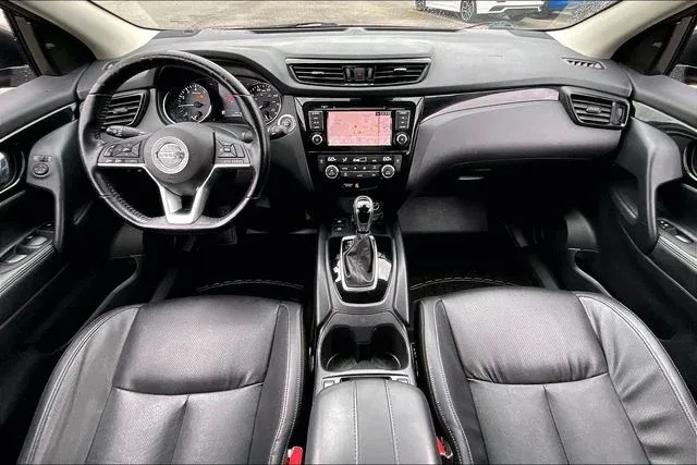2022 Nissan Rogue Sport SL thumbnail 7
